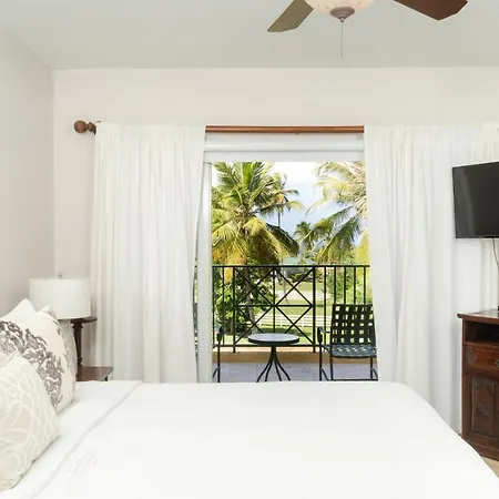 Villa Montaña Beach Resort-2